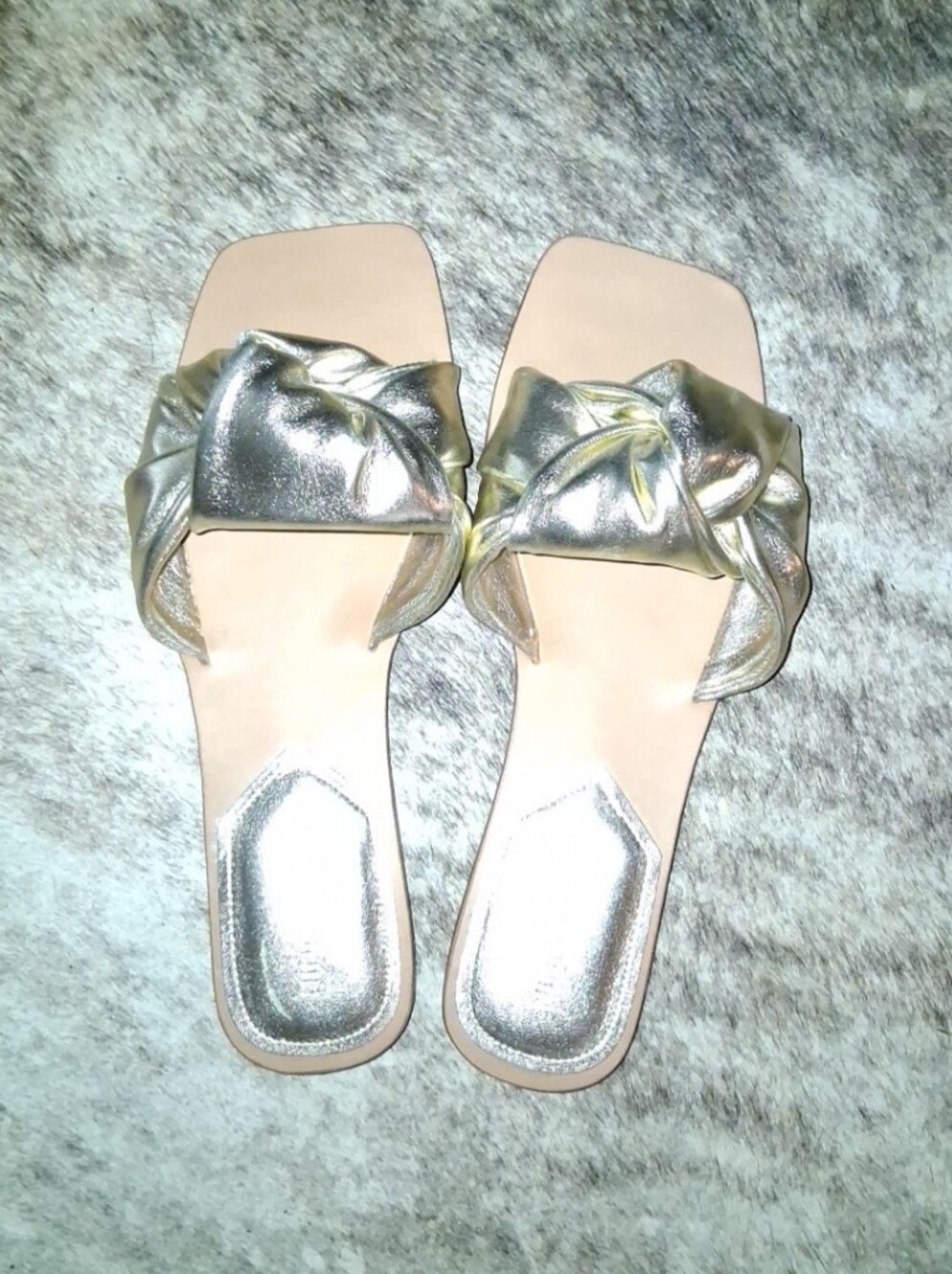 Nine West Gold Puffy Leather Slides Sz 10